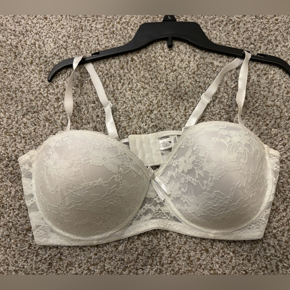 Intéco Intimates White Ivory Lace Lightly Padded Bra Size 40DD
